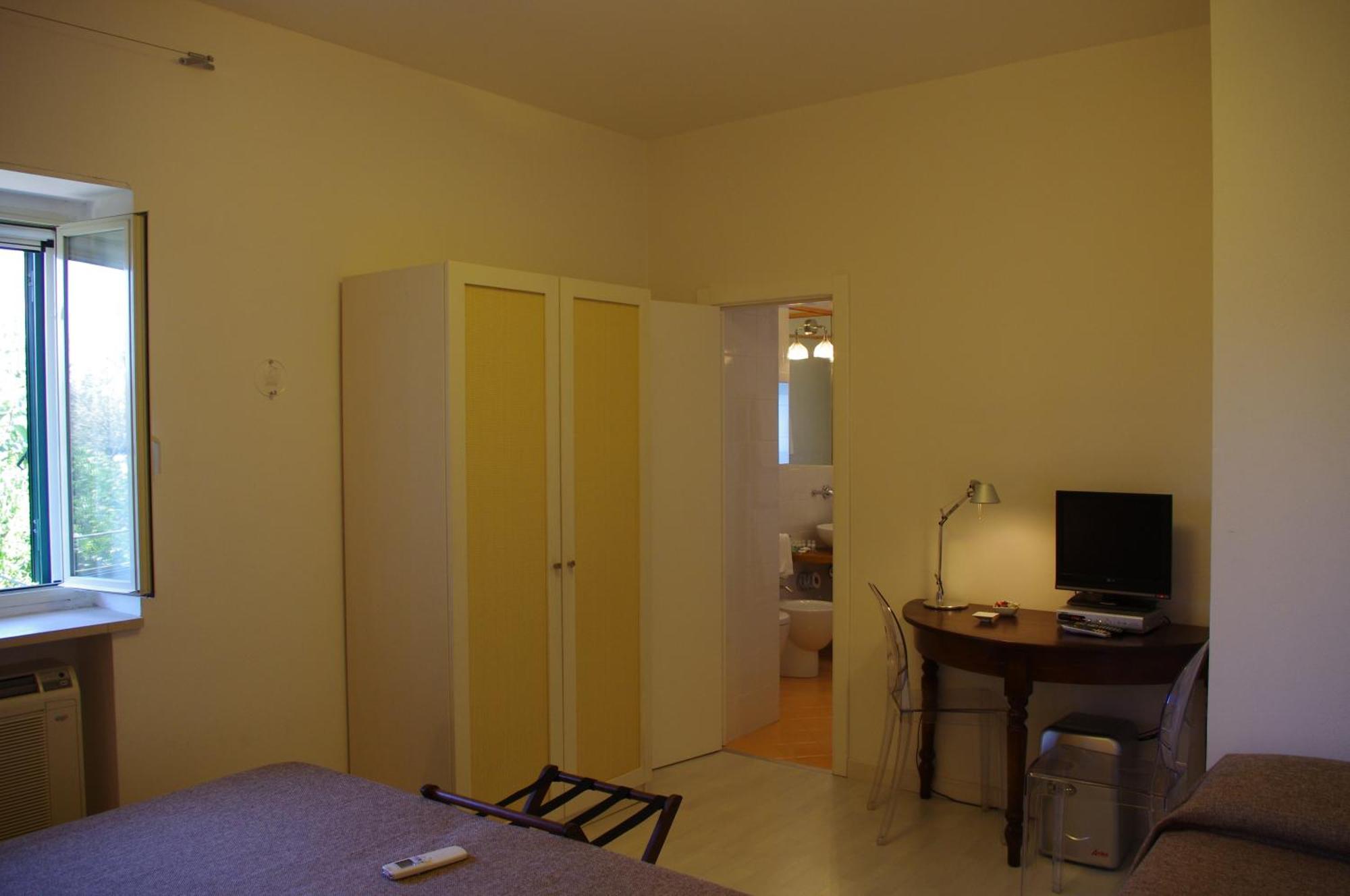 Bed & Breakfast La Piccola